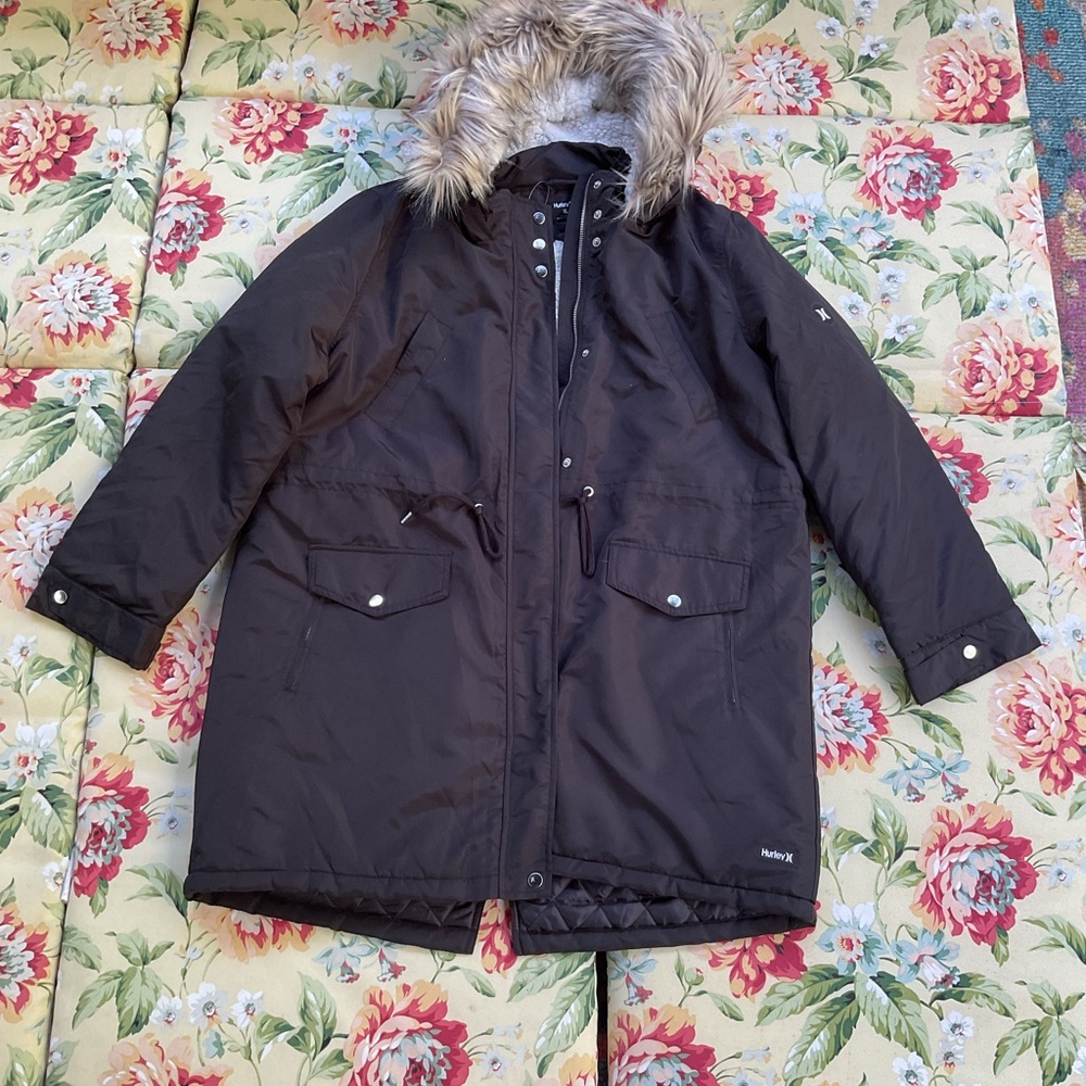 Hurley Black Puffer Jacket with Faux Fur Hood For Women. Size XL